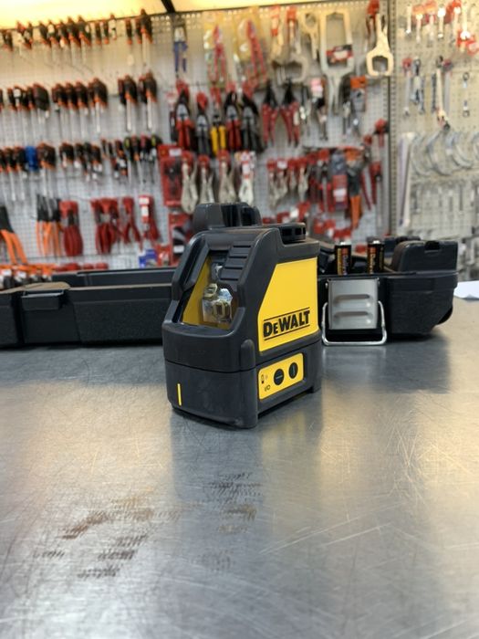 Nivel Laser Luz Verde Cruzado DeWalt DW088CG