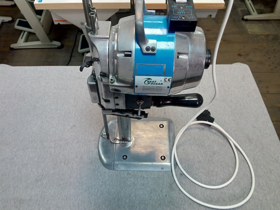 Nóż krojczy pionowy