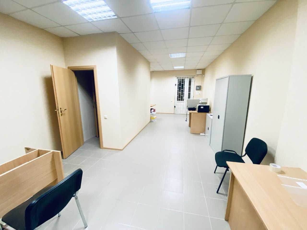 Здається комеційне приміщеня по вул. Івана Дяченка,20, 80м2, 1/8пов.