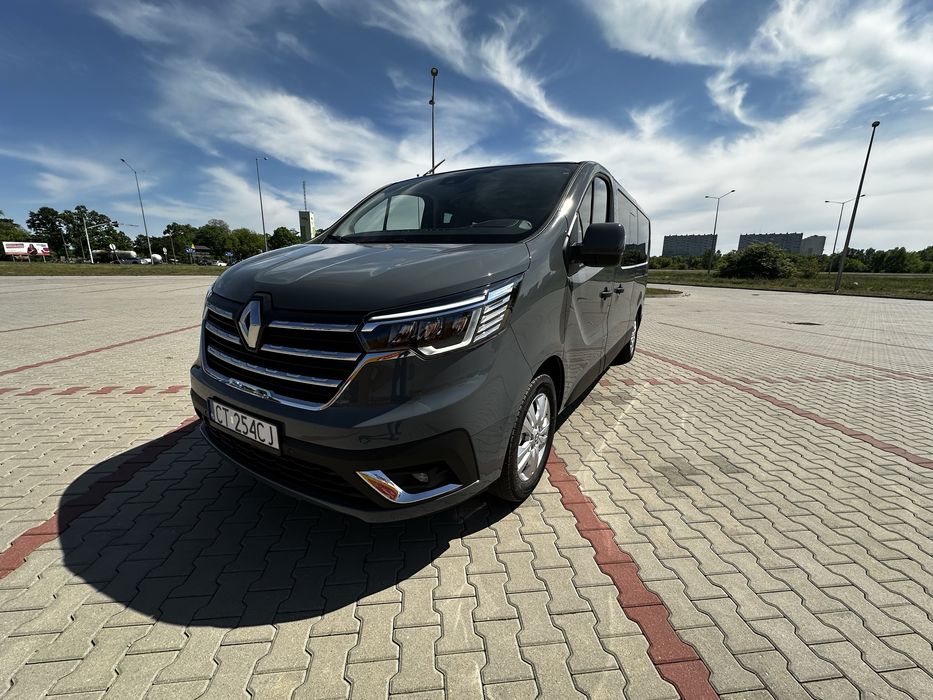 Wynajem busa 9os, Renault Trafic NOWY 2024 AUTOMAT. Wypożyczalnia