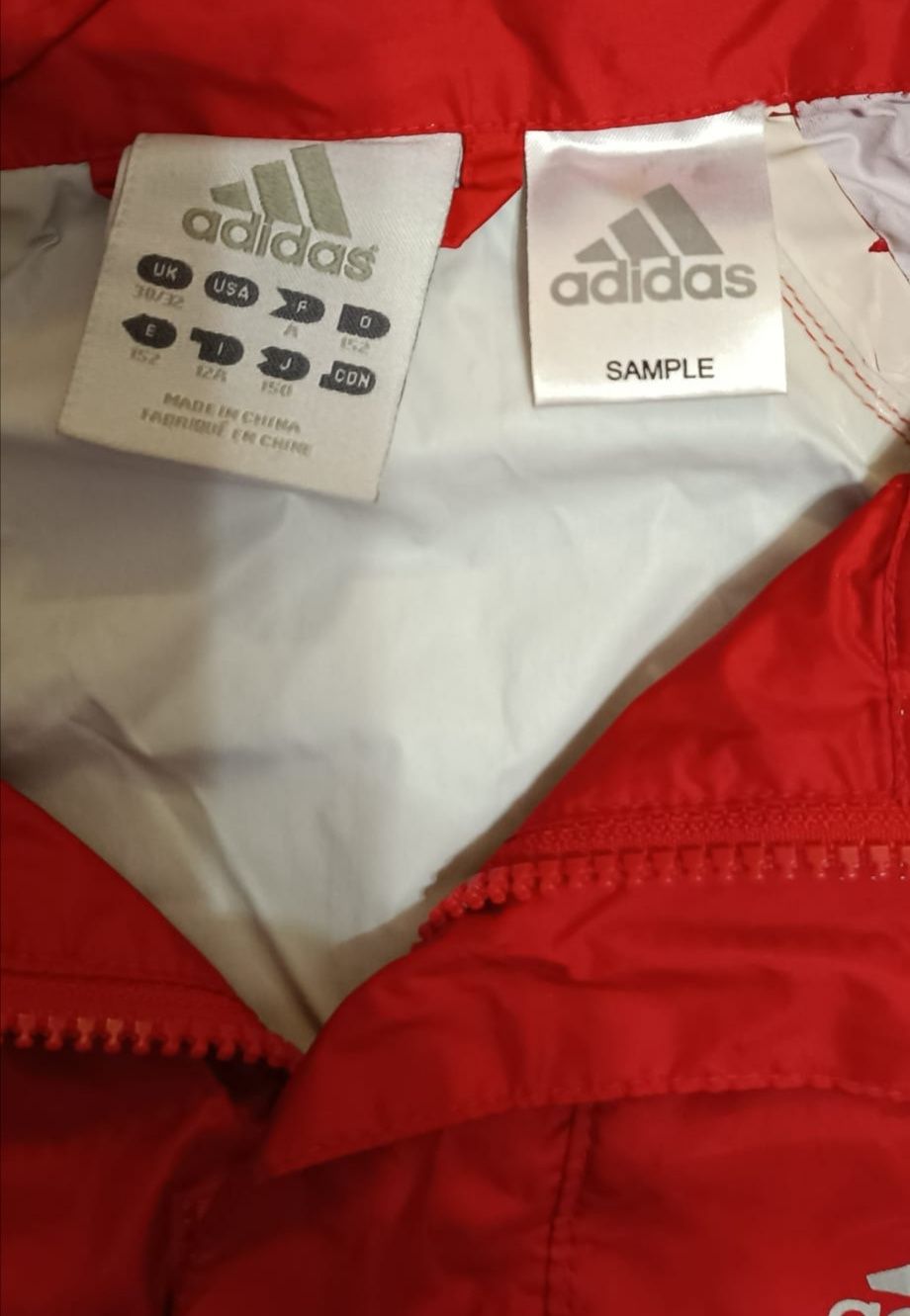 Vendo kispo de criança adidas