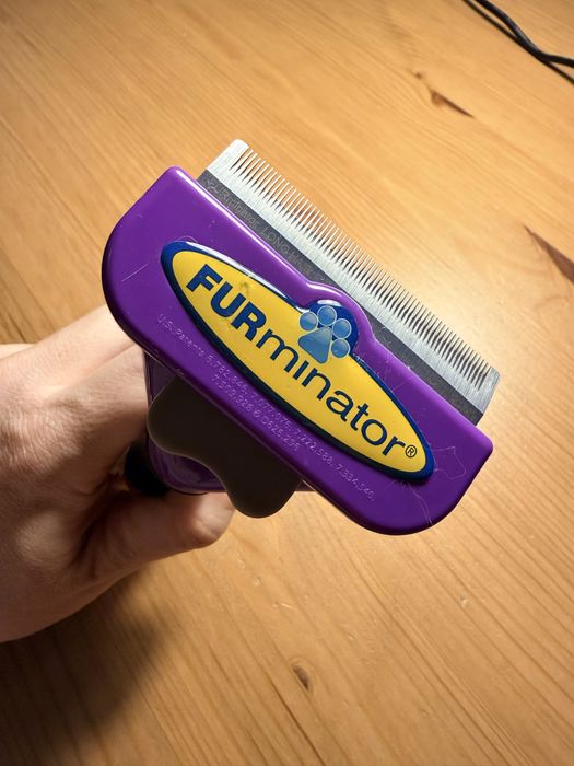 Furminator dla kota do długiej sierści