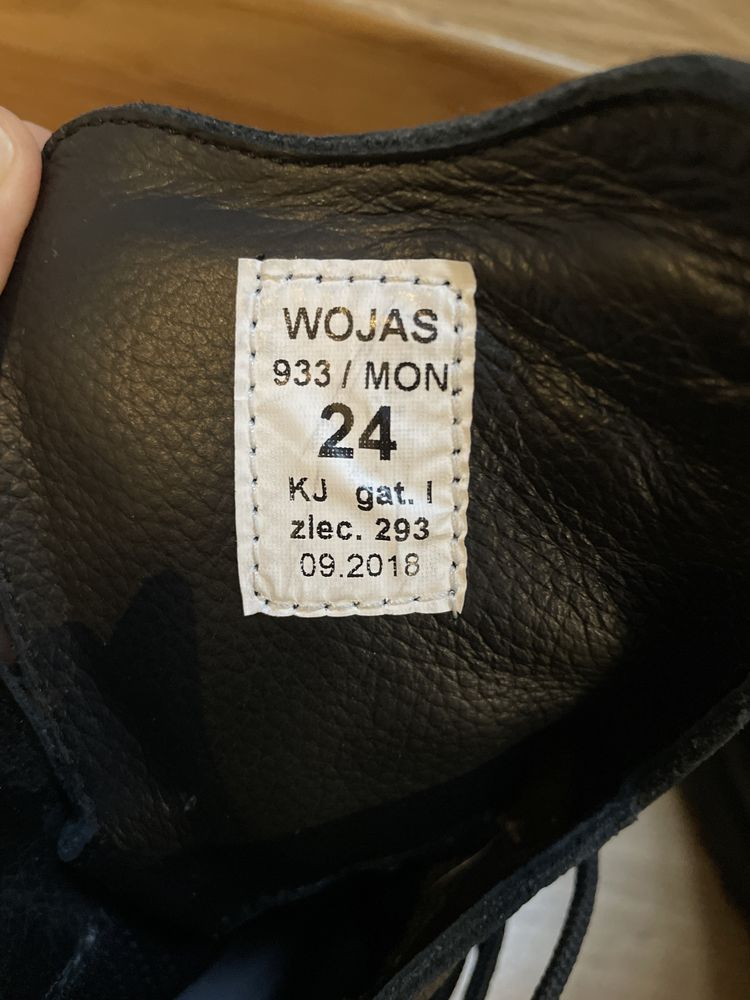 Czarne buty wojskowe  933/mon, Wojas  24 (EU 39).