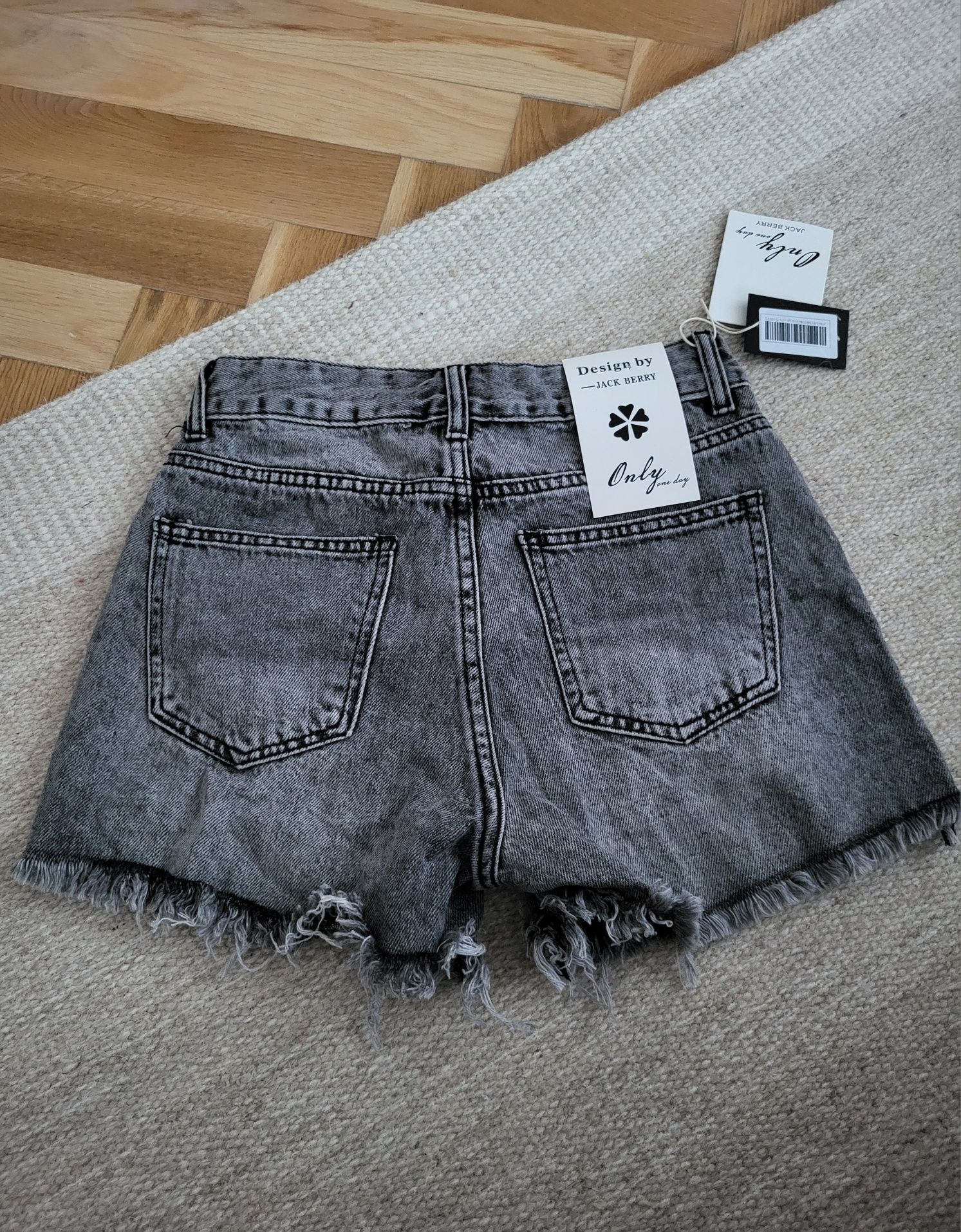 Spodenki szorty nowe XS