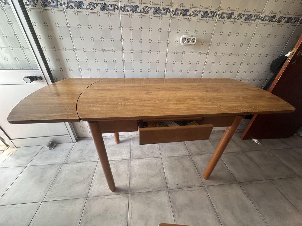 Mesa de Jantar extensível