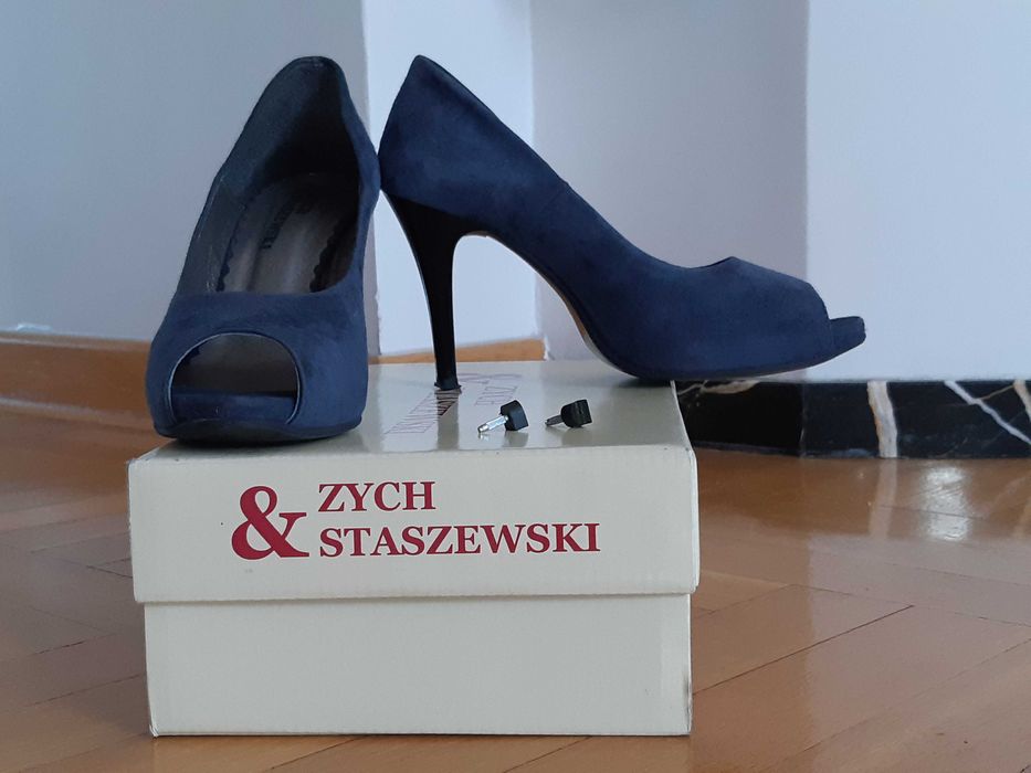 Buty na obcasie, 35, szpilki, skórzane, polskie