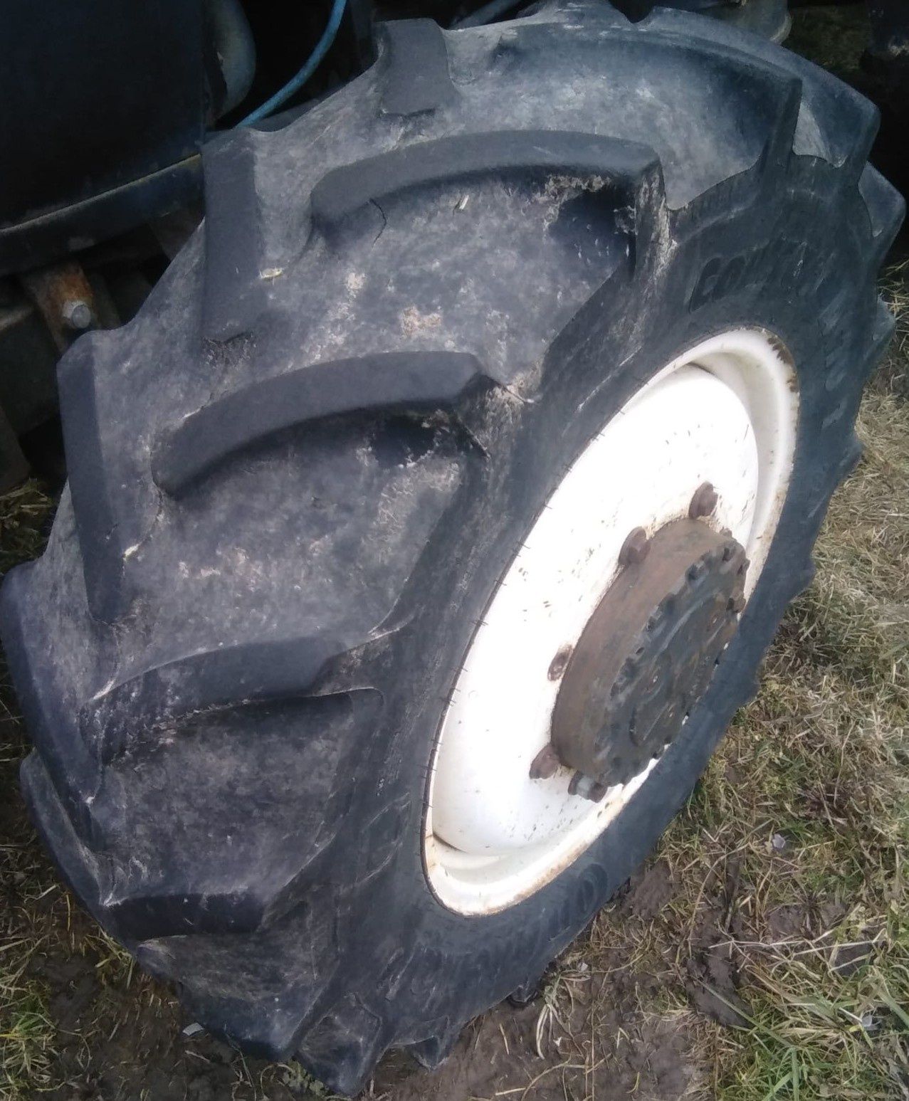 Koła R24 320/70 przód zefir,zetor ,new holland,yto,case przednie .