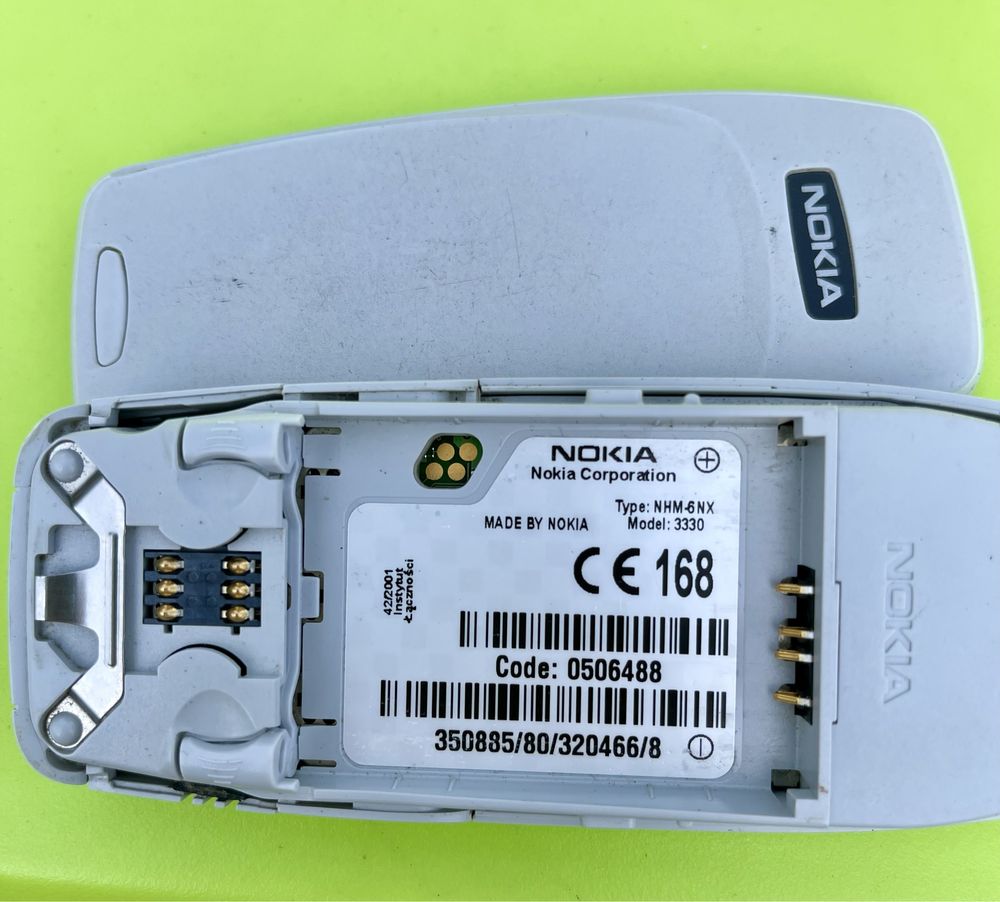 Nokia 3330 , oryginalna.