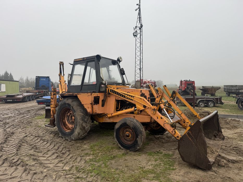 Koparko-ladowarka case 580