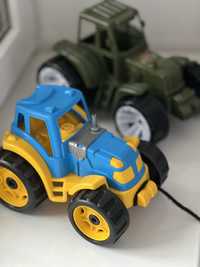 Трактор іграшка для пісочниці