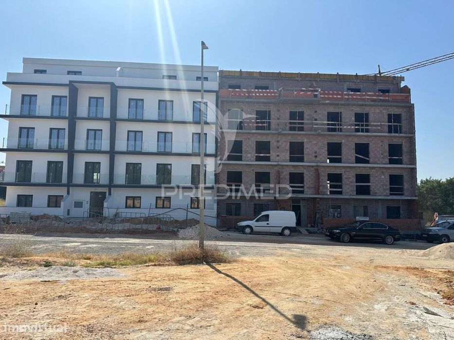 Apartamento Novo  Em Construção /Santarém