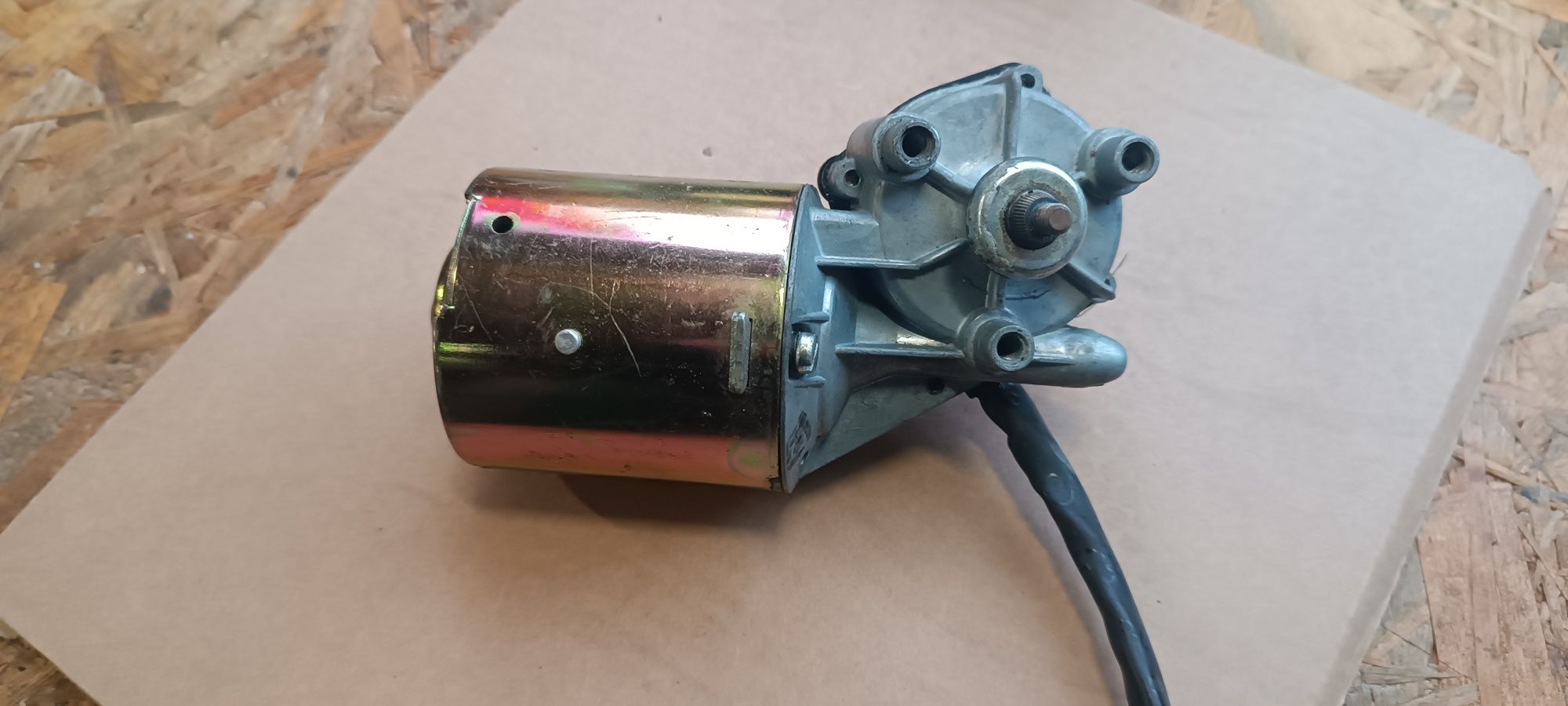 Fiat 126p silnik wycieraczek nowy oryginalny