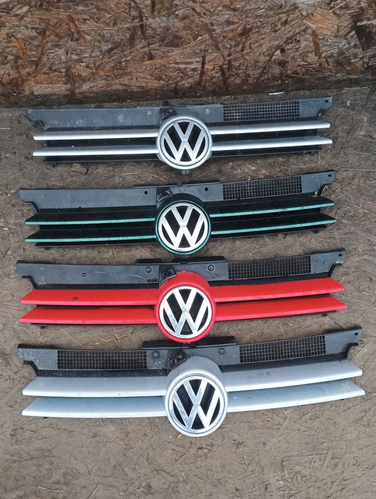 Grill atrapa zderzaka przedniego VW Golf 4 IV