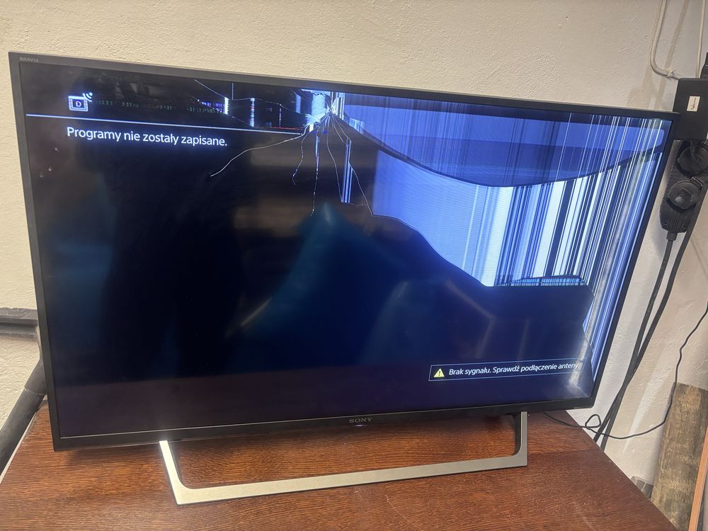 Telewizor Sony Bravia KDL-40WE660 uszkodzona matryca