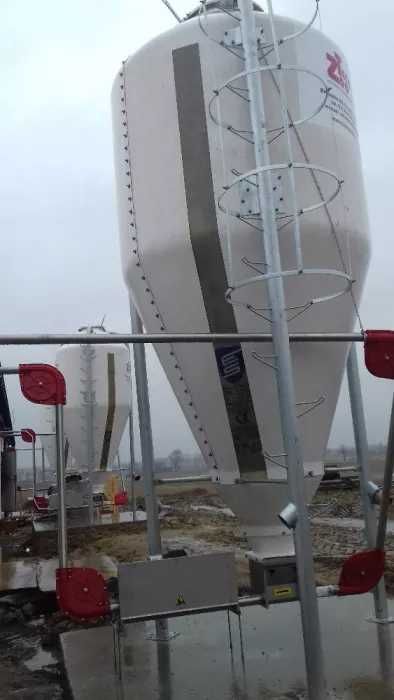 Zbiornik paszowy Silos poliestrowy SIV 6 m3; 3,6T (3 nogi)