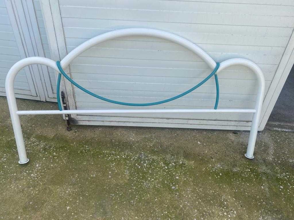 Cama de Ferro pintada