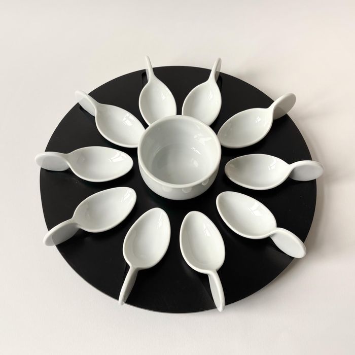 Yong Belgia obrotowy talerzy drewniany z 10 porcelanowymi łyżkami