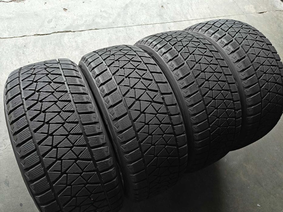 Шини зимові R18 255 55 Bridgestone Blizzak DM-V2 24рік Японія