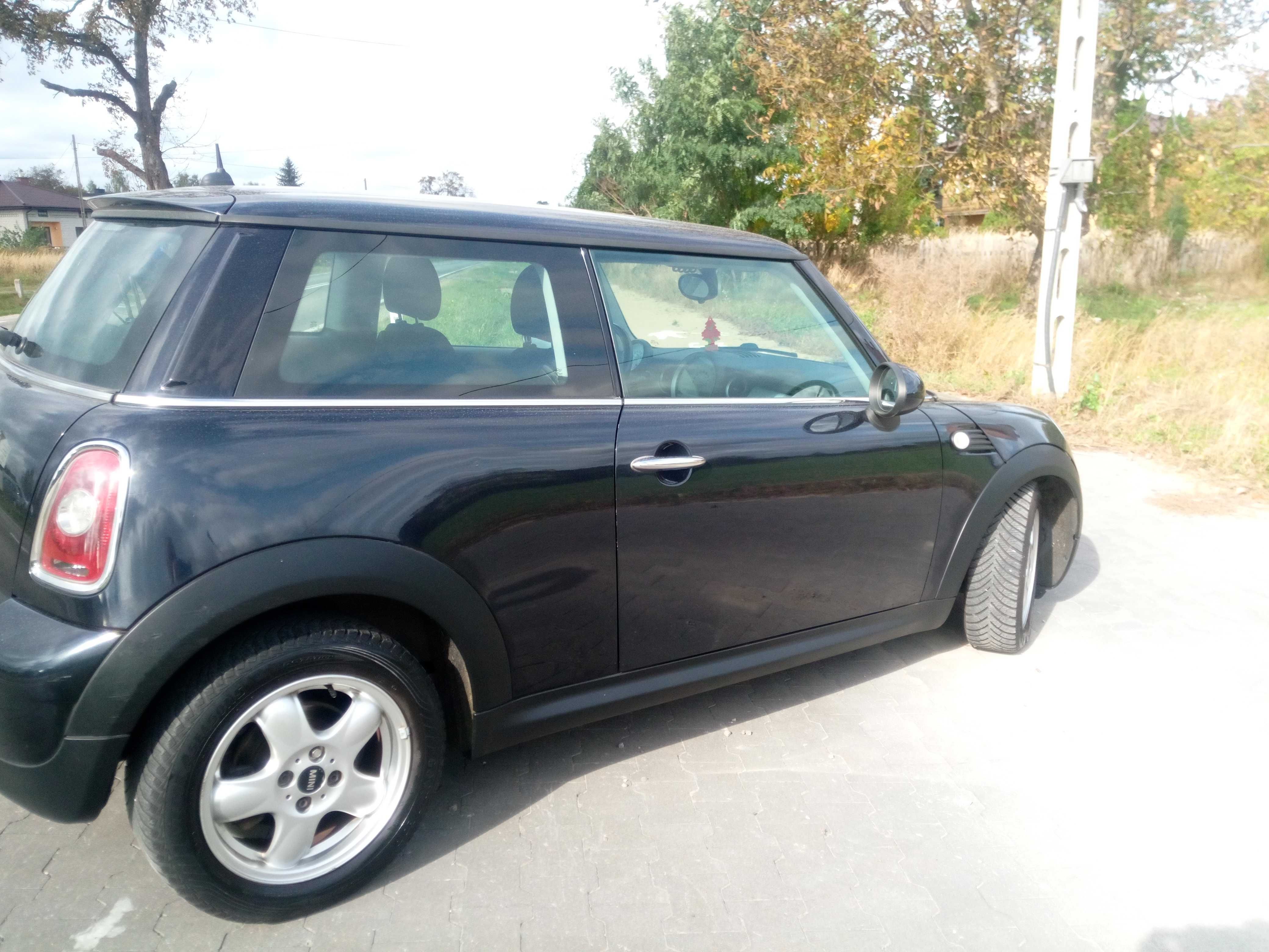 Piękny Mini Cooper benzyna klima elektryka piękny stan