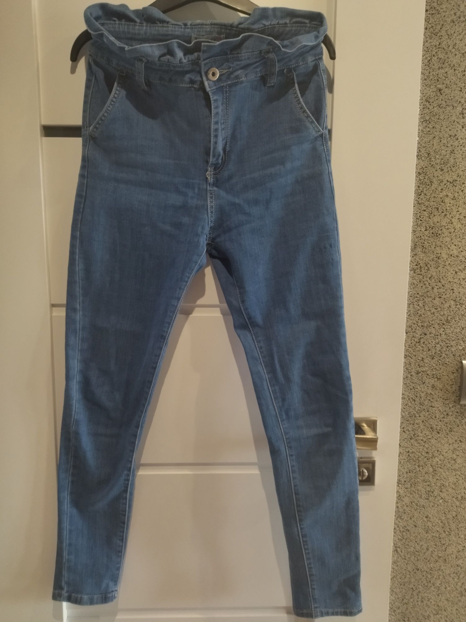 Spodnie jeansowe jak nowe