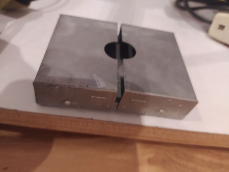 Kuchenka turystyczna na tabletki składana