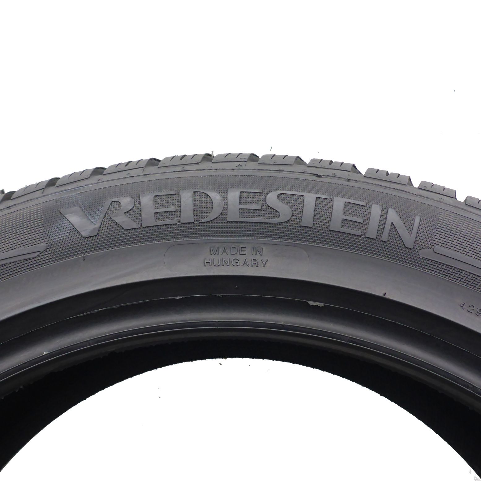 Opona 245/45/19 Vredestein 245/45R19 102W XL Pro Zimowa 2021 7,2mm