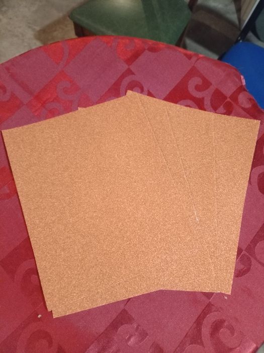 4 folhas de lixa para madeira