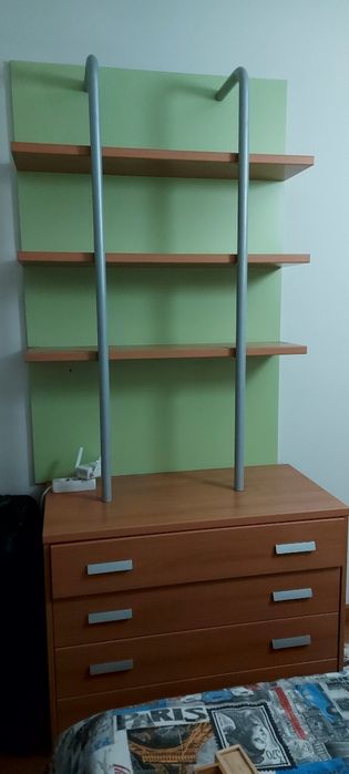 Estante quarto de estudante