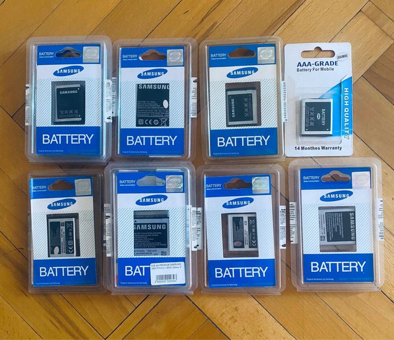 Батарея к телефону Samsung.