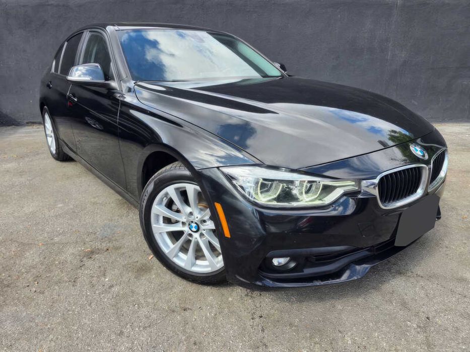 BMW 3 Series 320i      2018