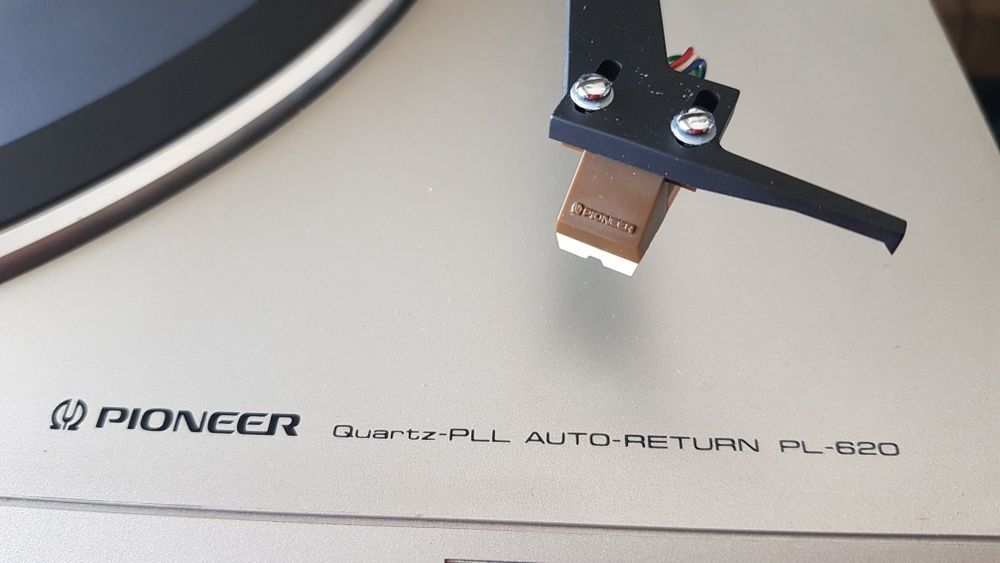 Pioneer PL-620 com cabeca e agulha original.