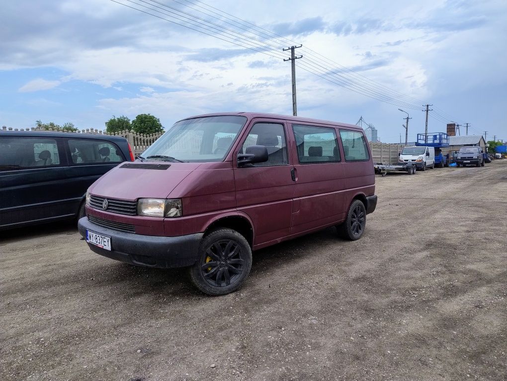 Volkswagen Transporter T4 1.9TD 8 osób!!