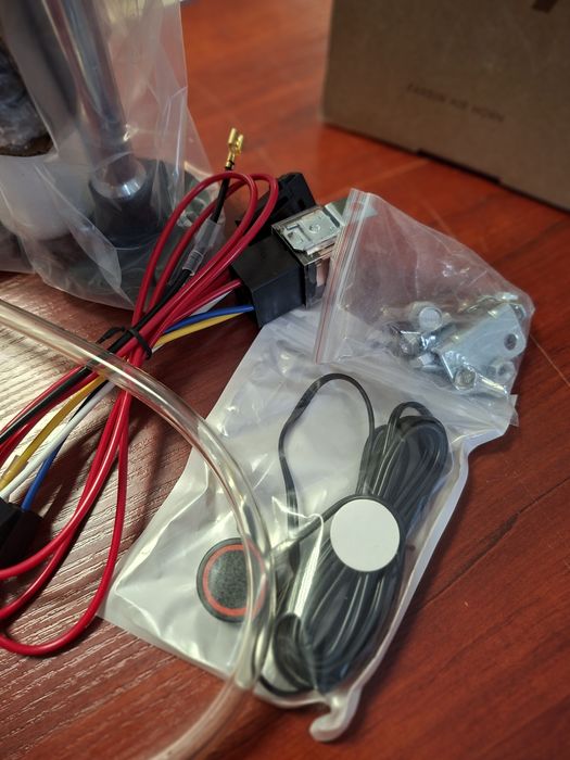 Podwójny klakson samochodowy 12V FARBIN 150 dB chromowany pneumatyczny