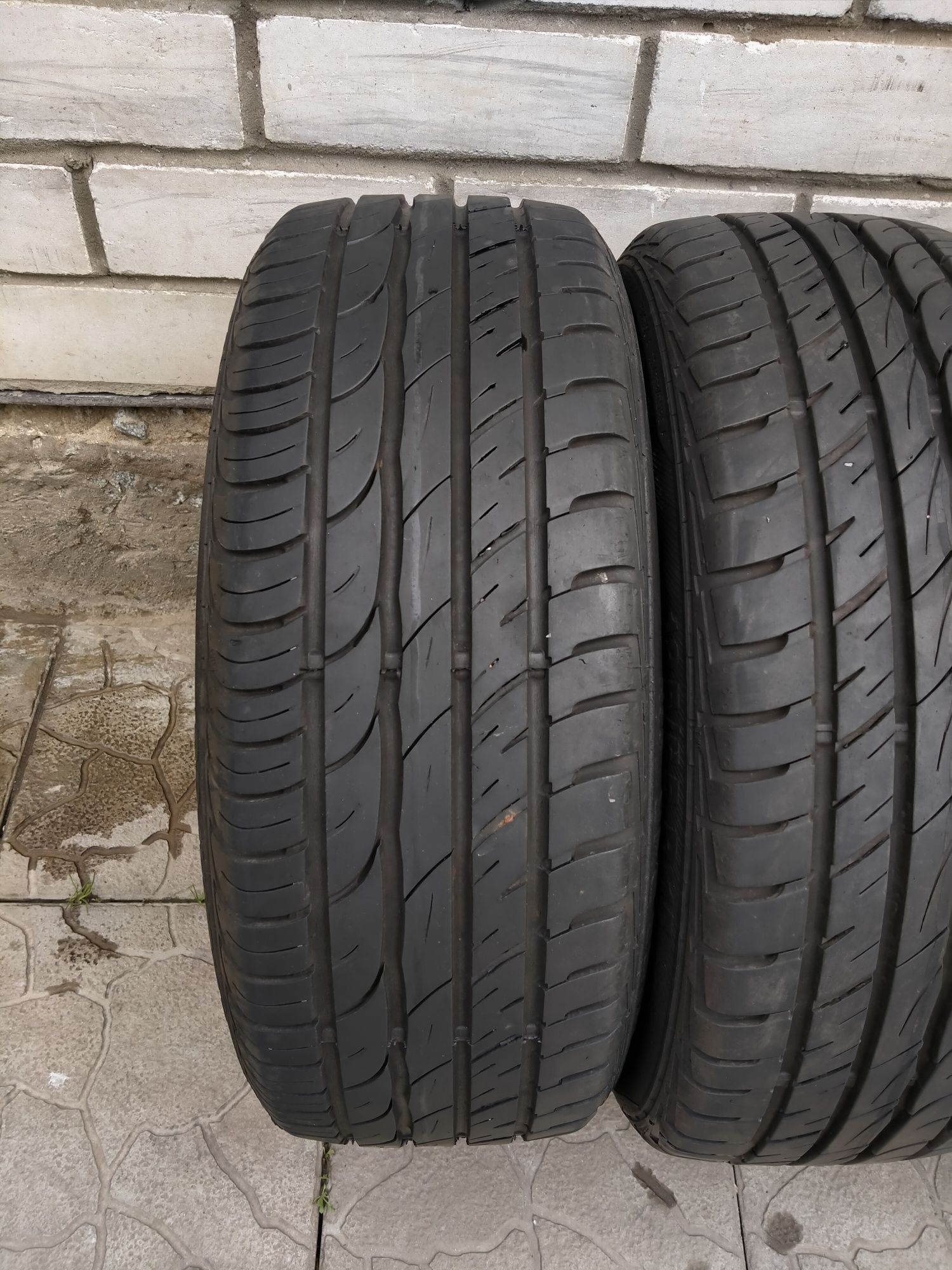 Літні шини 185/55 R15 Barum 2019 рік.