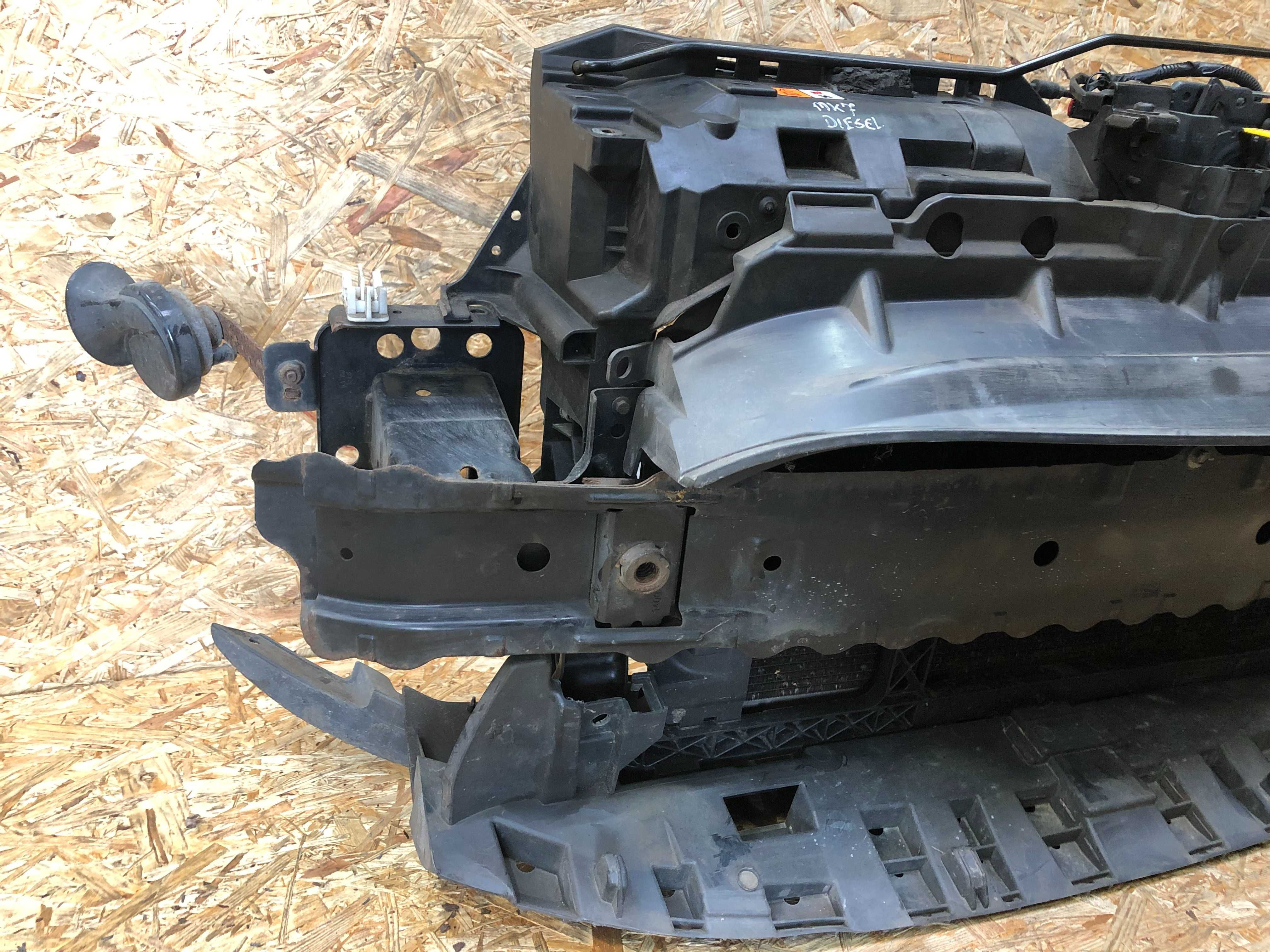 Pas przedni kompletny Ford Fiesta Mk7 przed liftem
