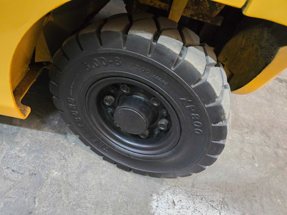 Навантажувач вилковий дизельний Nissan 1.8 тонн триплекс на 4,75 метра