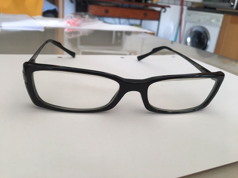 Oculos / Armacao “ Vogue “ - Novo