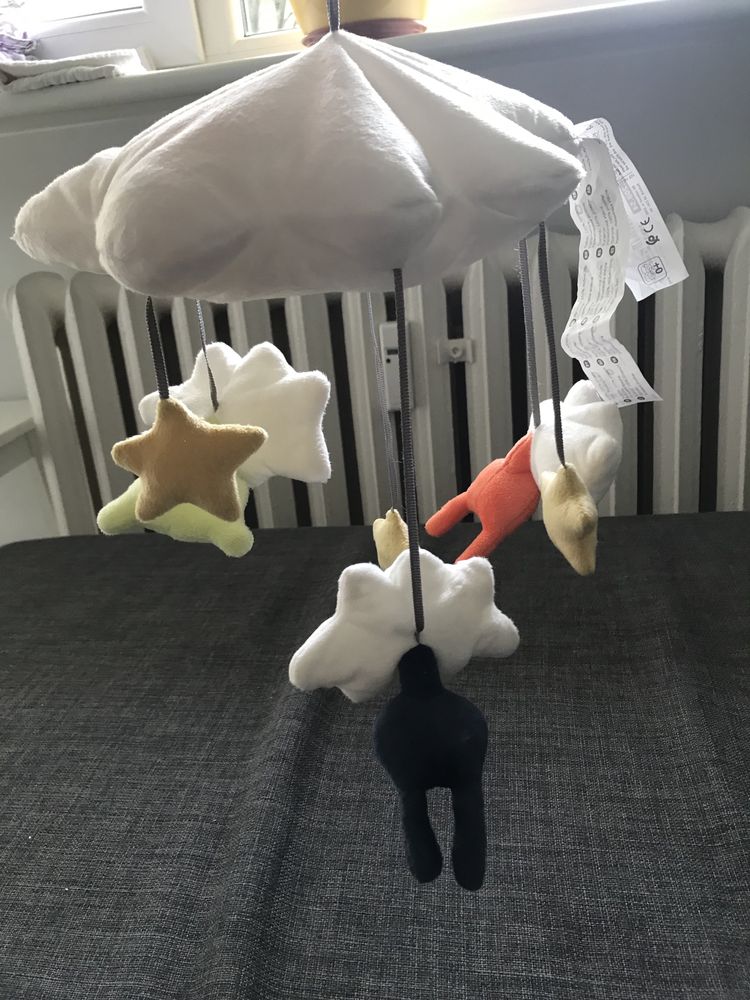 Karuzela z maskotkami nad łóżeczko Ikea