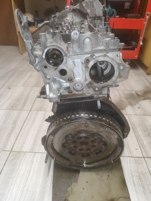 Słupek opel Vivaro 1.6