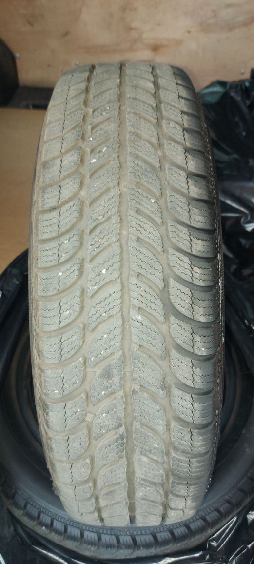 Резина зима 165/65 r14