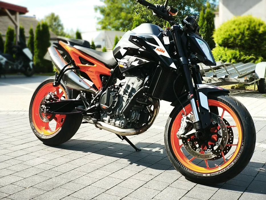 KTM Duke R 890 GP BLACK 2023 Raty Transport