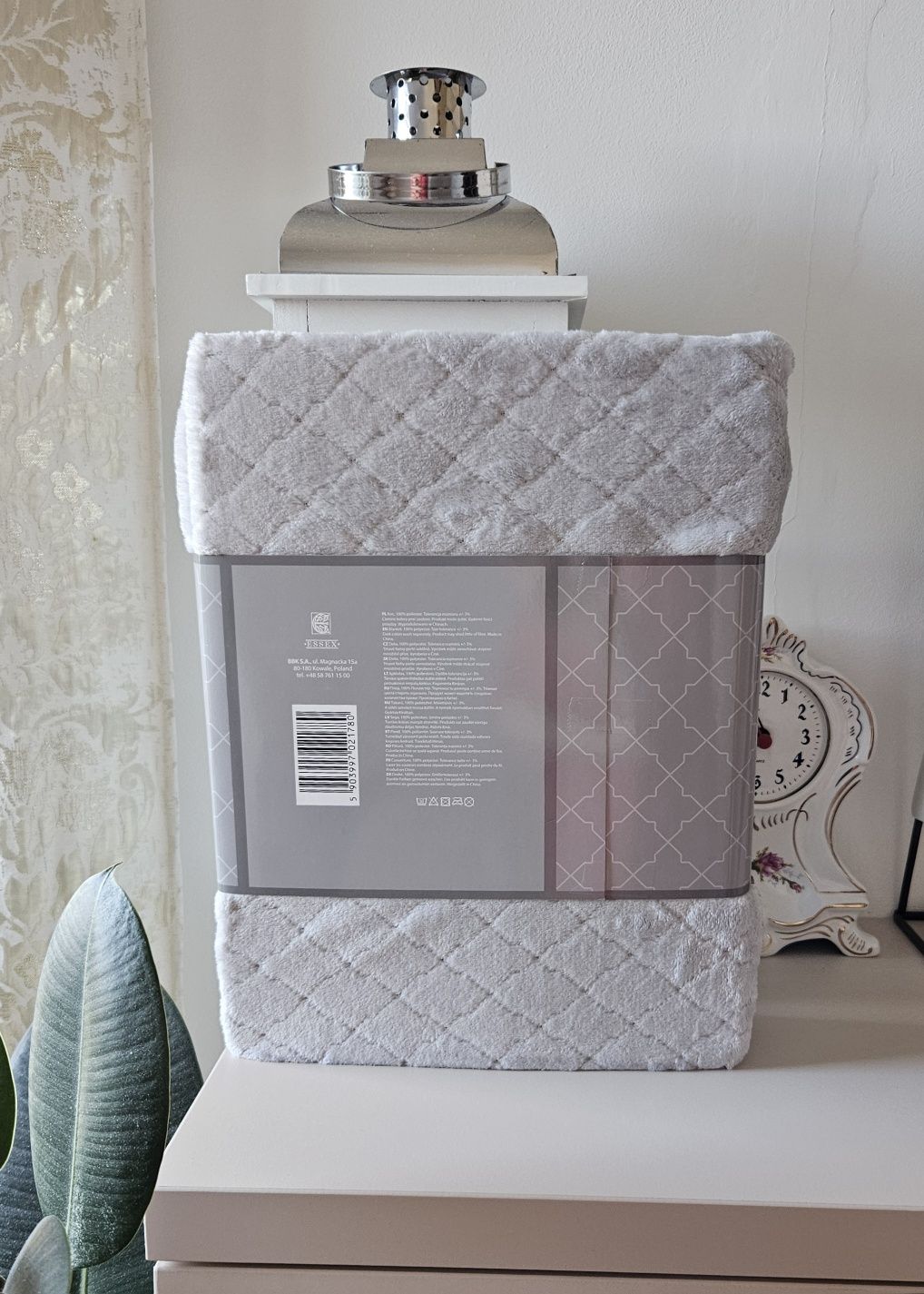 Piękny nowy koc Essex home 150×200cm 
N


mikrofibry Essex home
150x20