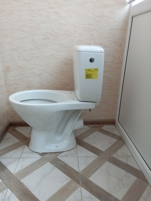 Продам унитаз в ідельному стані