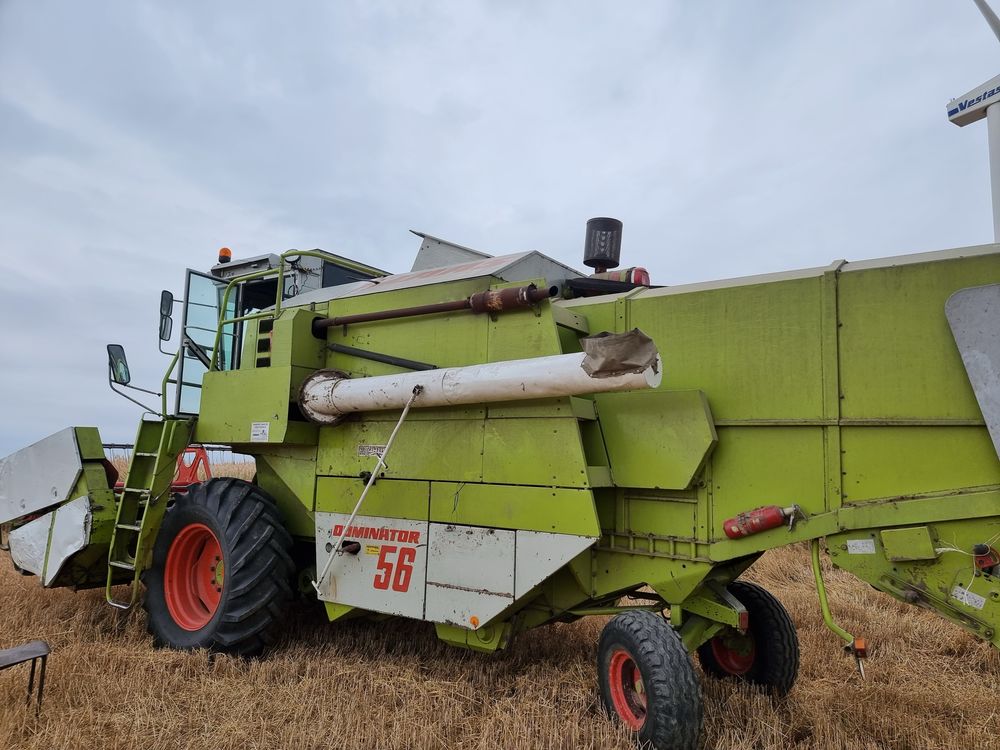 Claas Dominator 56
