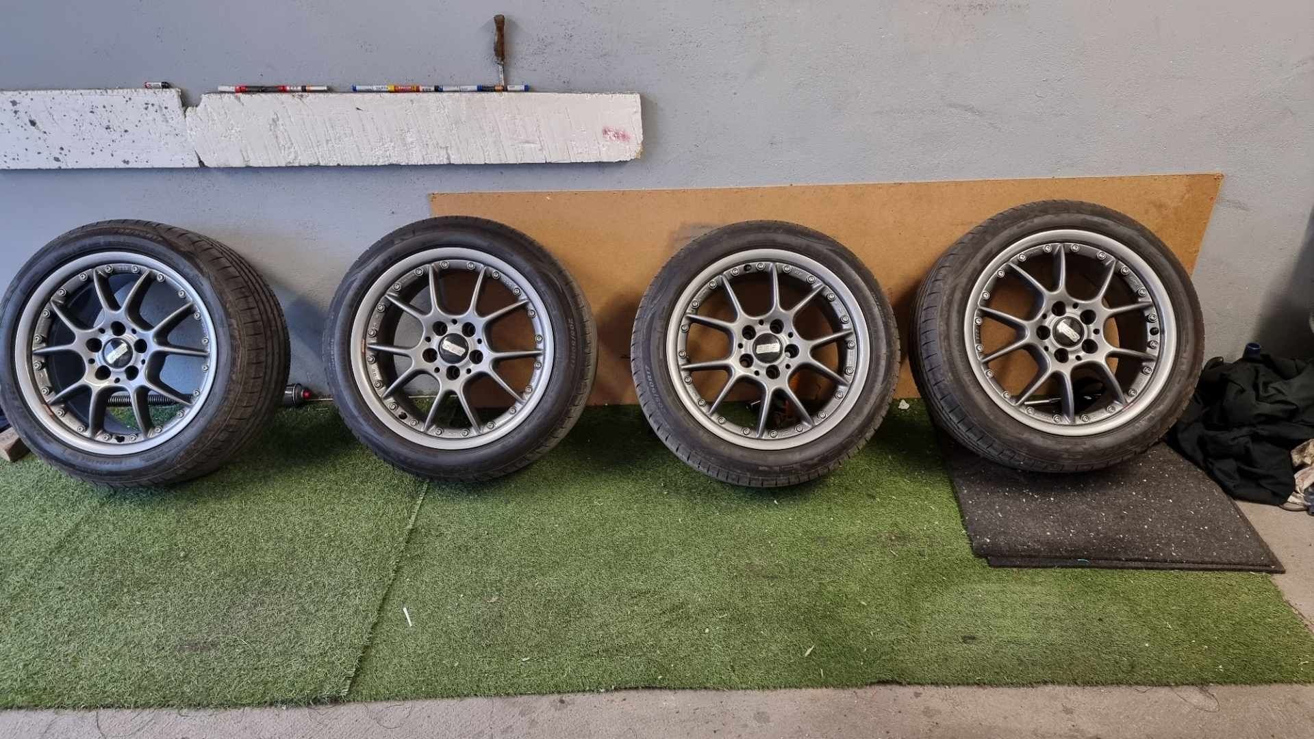 BBS 17 RK 503 z oponami.