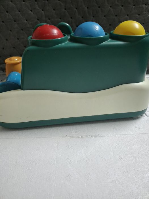 Продам іграшку б/у