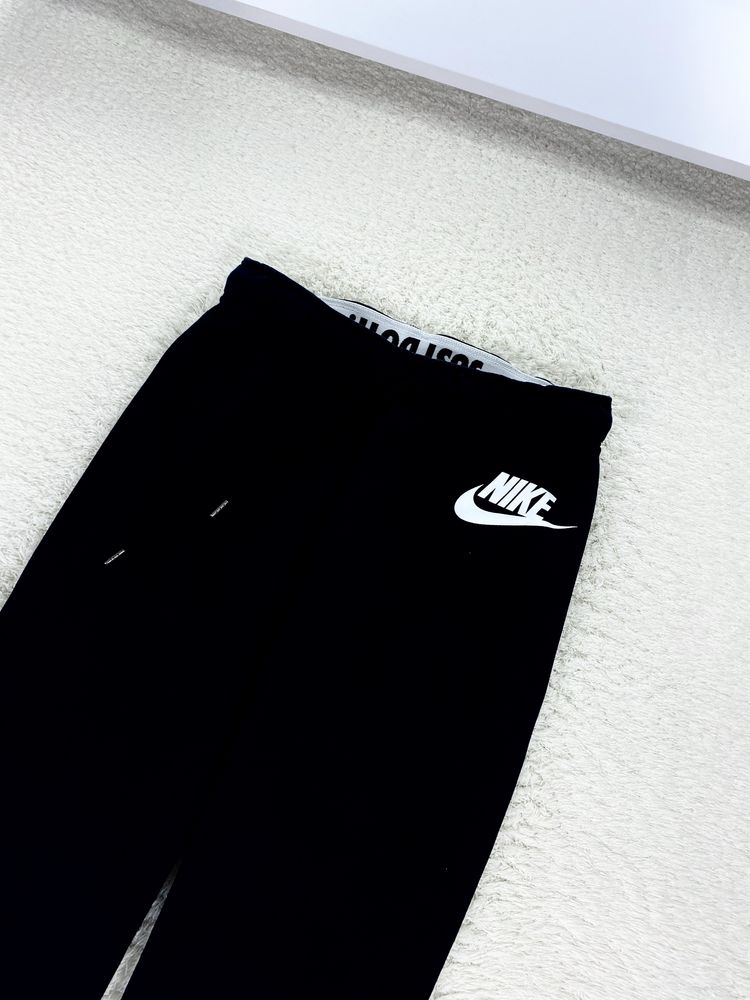 Спортивные штаны Nike big logo nsw swoosh tech fleece спортивні штани