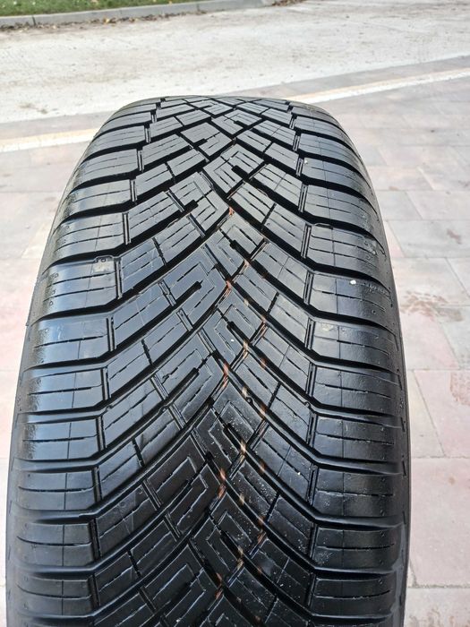 Opony wielosezonowe Continental 235/60 R 18 V XL
