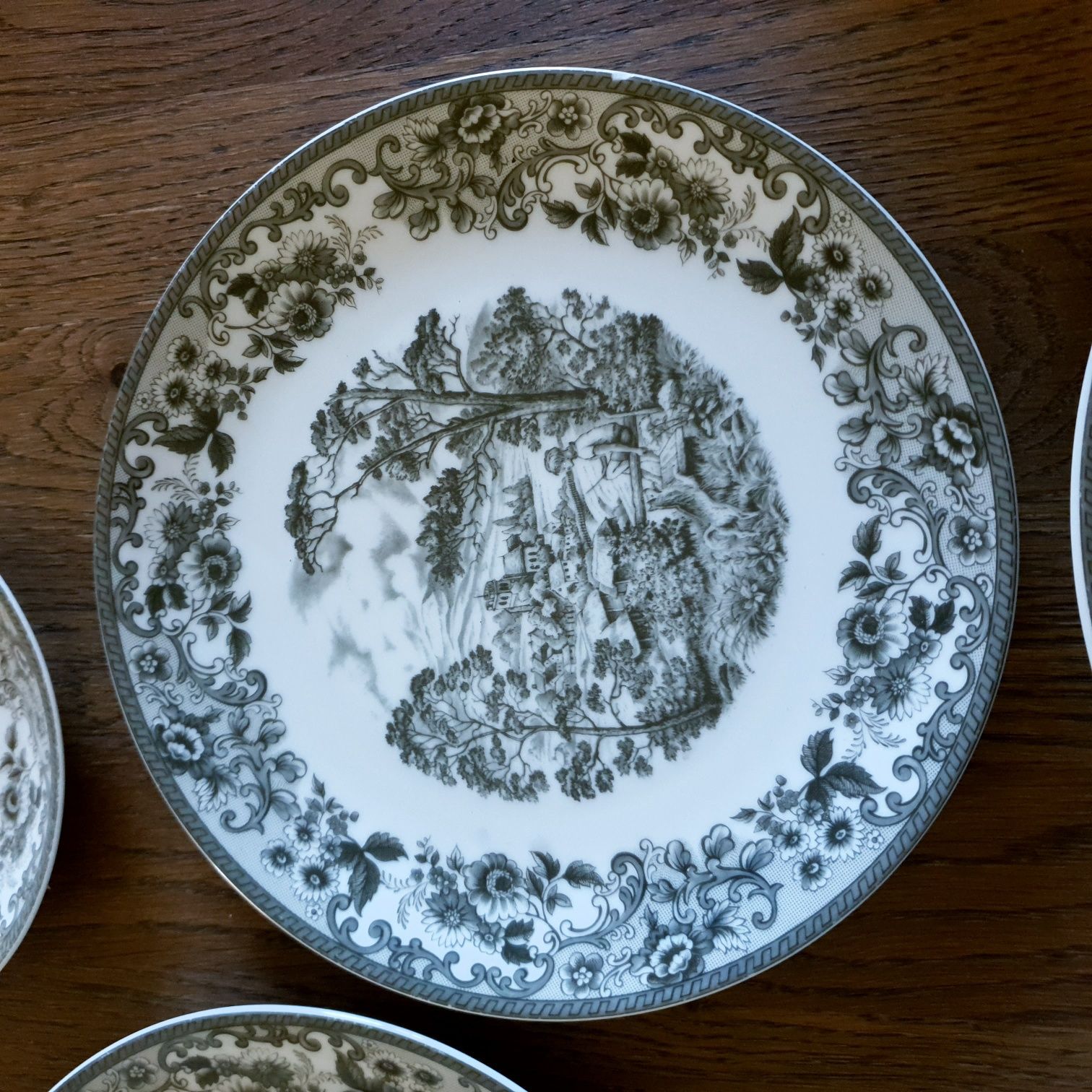 Stara porcelana talerz ozdobny bulionówka
