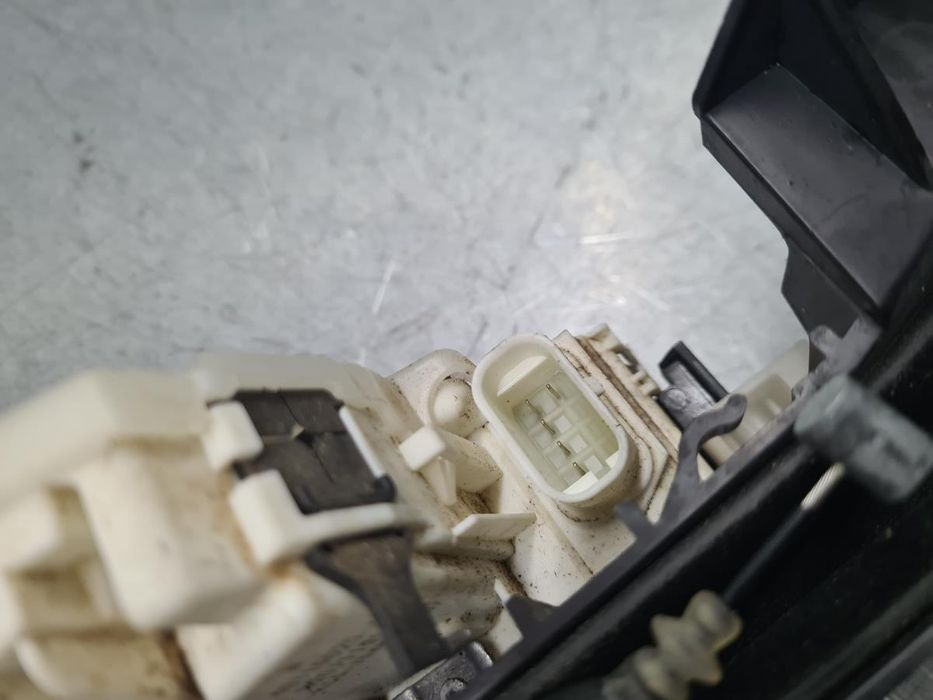 Fechadura / fecho porta frente esquerdo FIAT 500X (334_)